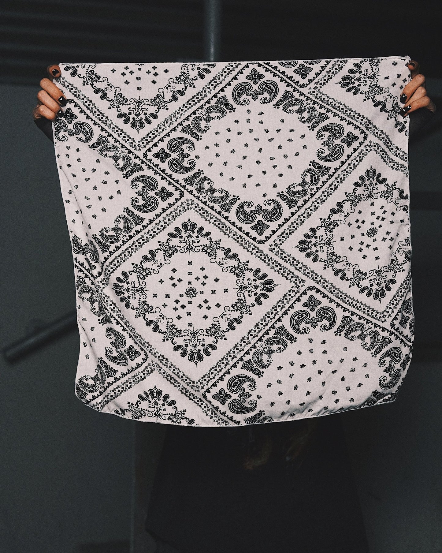 Хустка Бандана - косинка у стрітстайл стилі White - Kashket.me Taton.shop