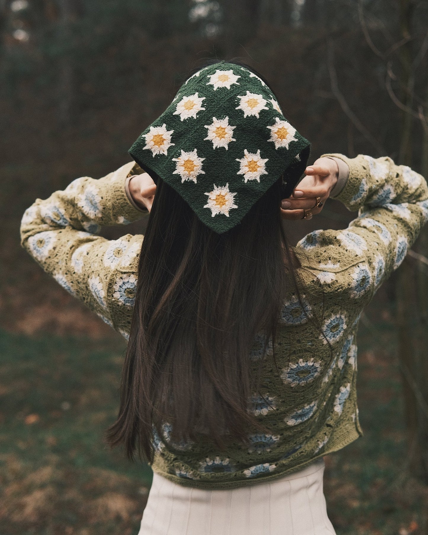 Хустка В'язана Косинка Kashket Чорна з квітами - Kashket.me Taton.shop