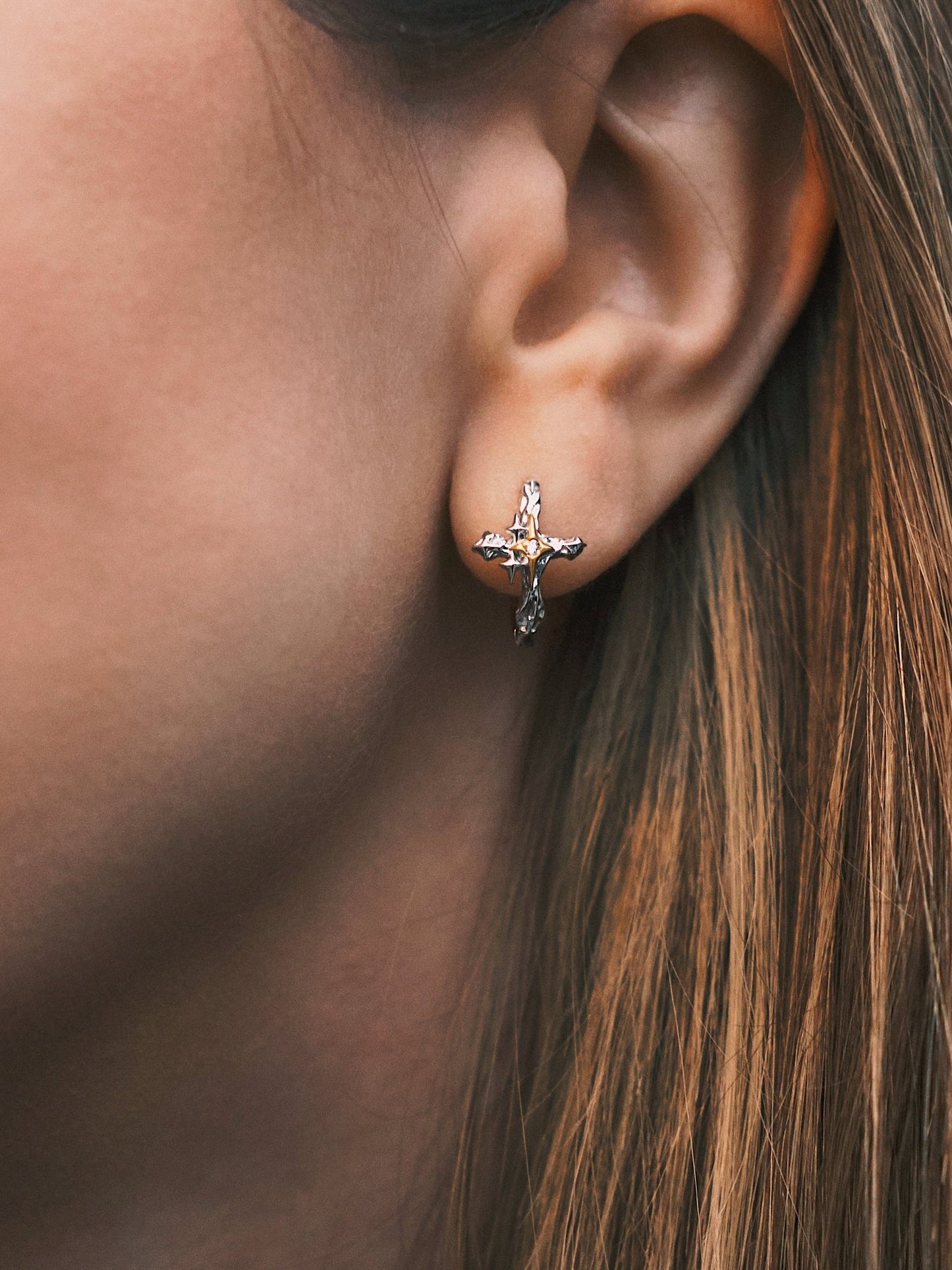 Сережки Сережки - кільця «Зоряний Хрест» — срібло S925, позолота 18К, камінчик - Kashimir.me Taton.shop