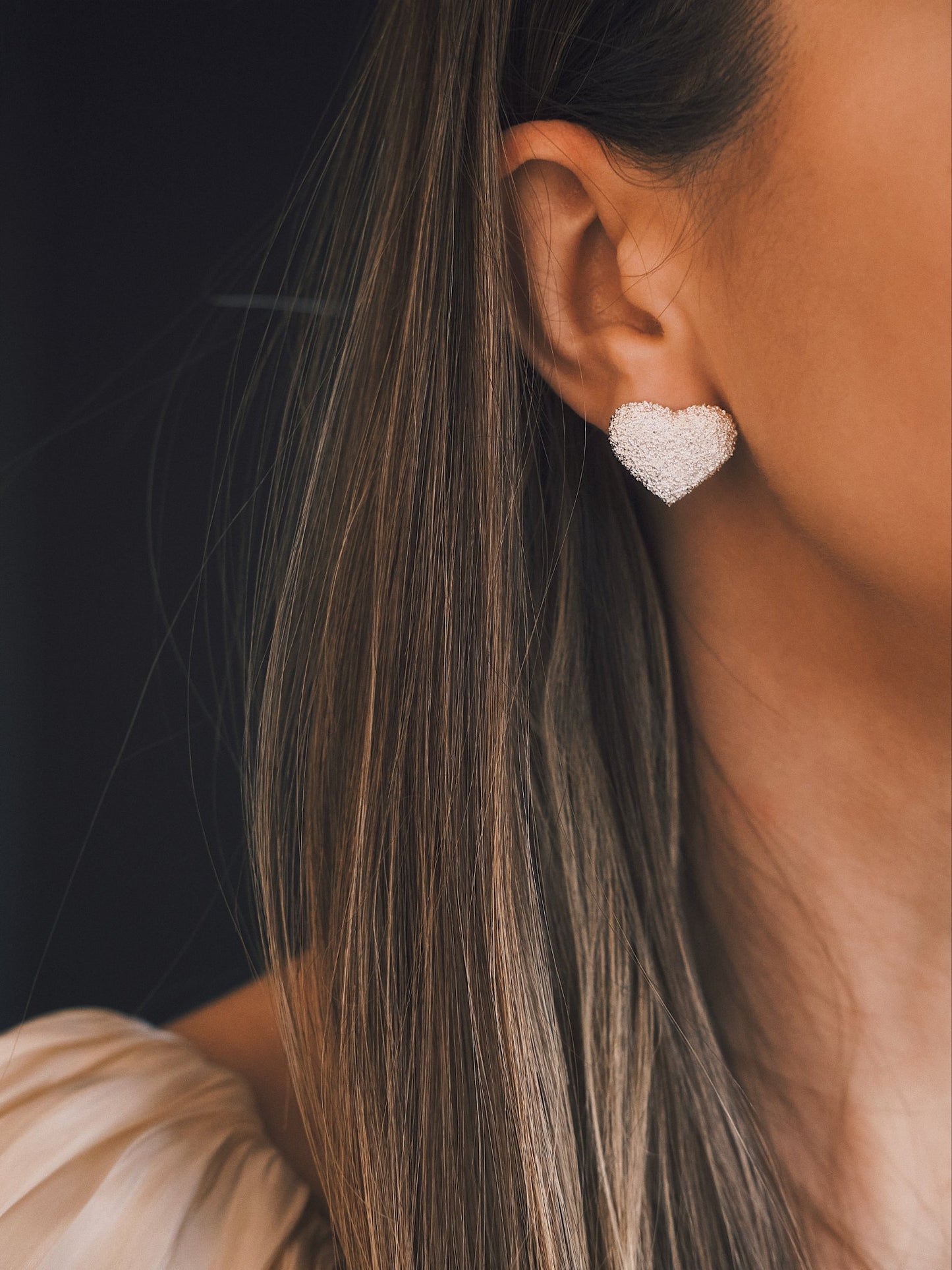 Сережки Сережки - гвоздики «Heart Texture» 15×18 мм Gold - Kashimir.me Taton.shop