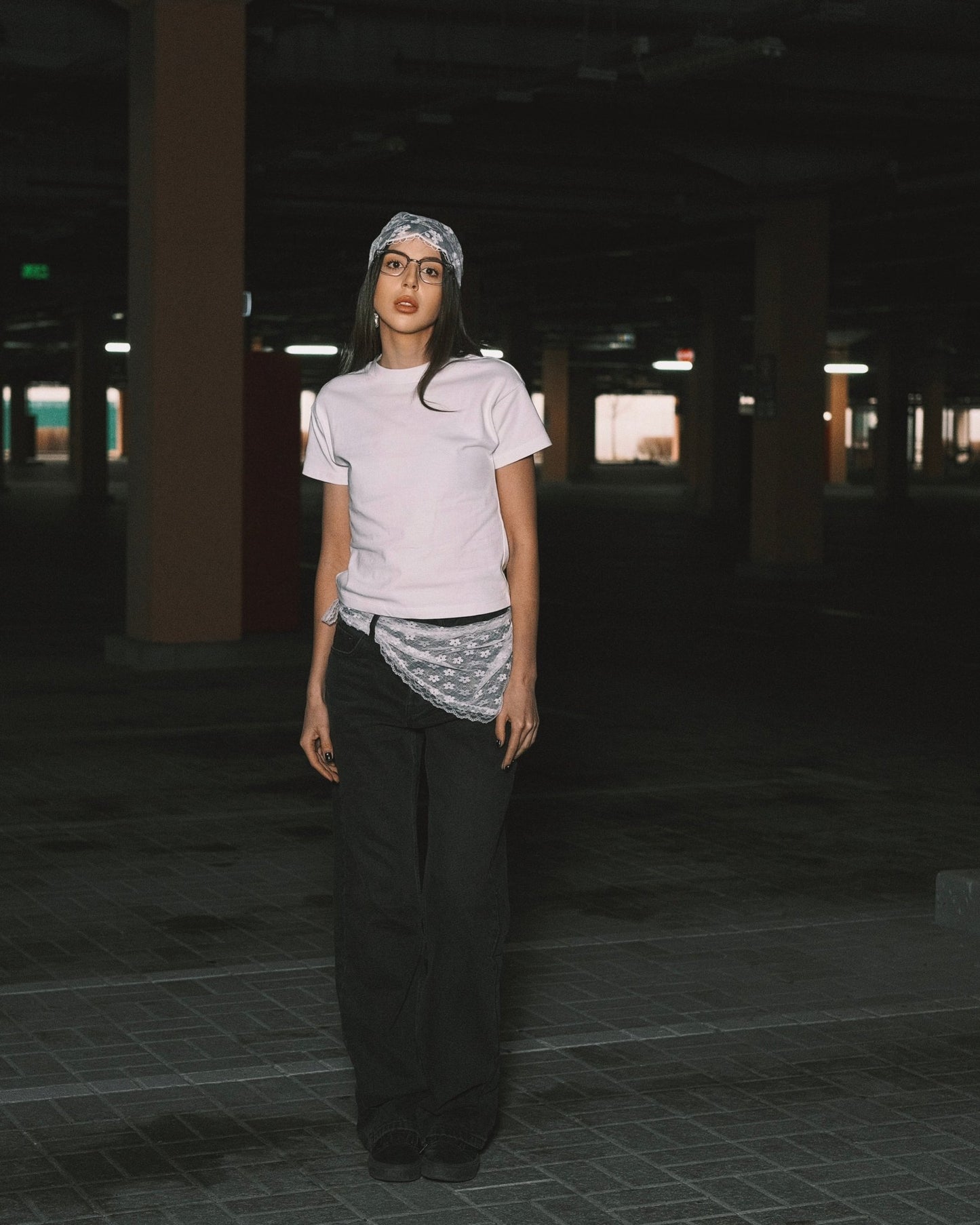 T-shirt Футболка жіноча, яка робить шум | Чорна / Біла XS White - Tsupkyi (Цупкий) Taton.shop