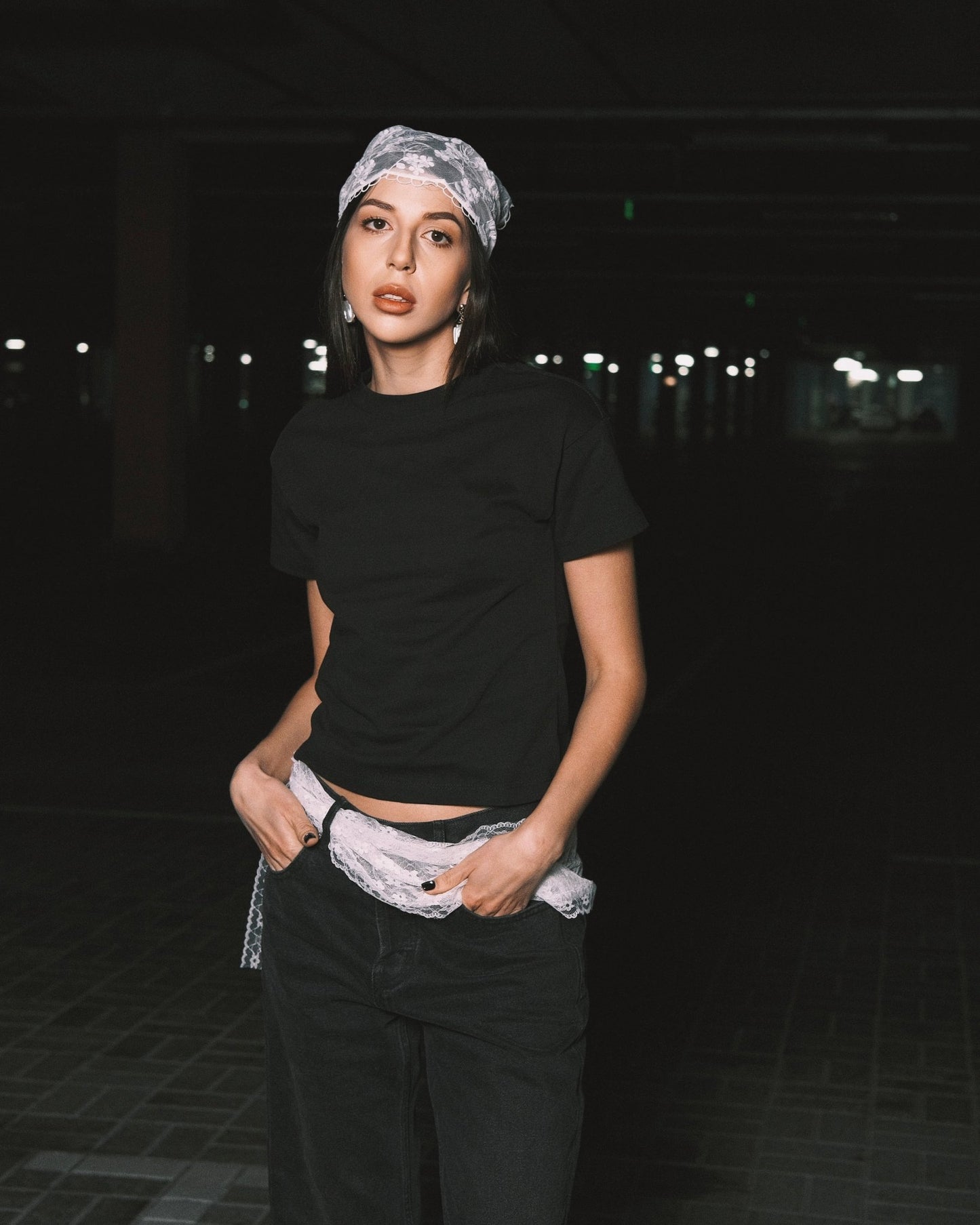 T-shirt Футболка жіноча, яка робить шум | Чорна / Біла XS White - Tsupkyi (Цупкий) Taton.shop