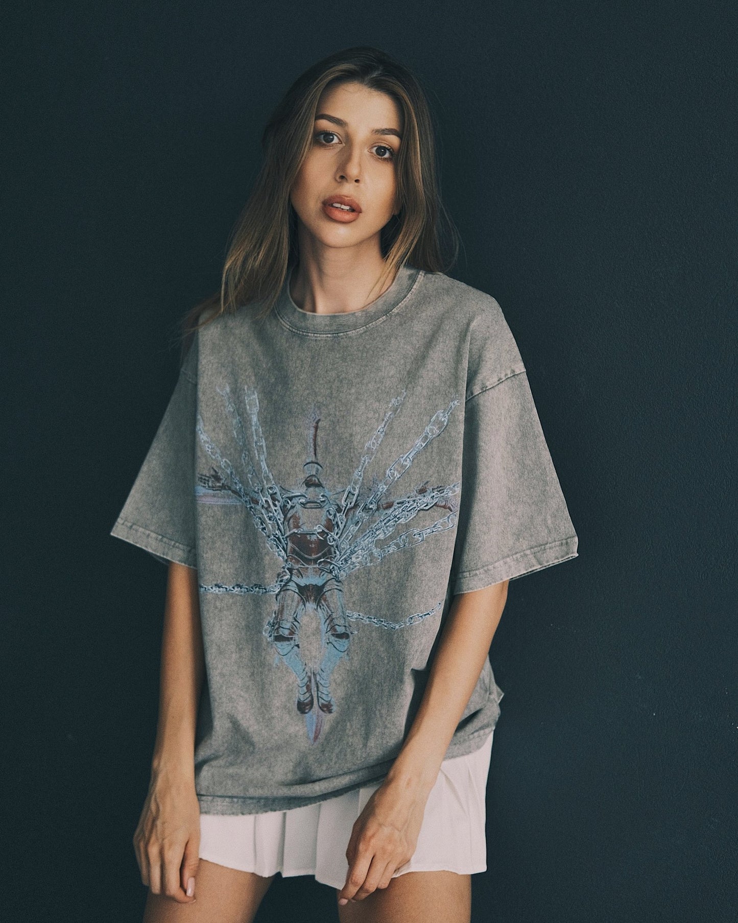 T-shirt Oversize футболка Unchained Knight — лицар, що рве кайдани S - Tsupkyi (Цупкий) Taton.shop