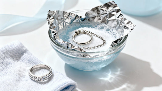 Як почистити срібло від чорноти, щоб воно знову сяяло - Taton.shop