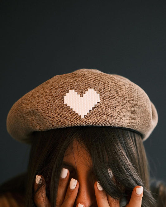 cap Берет с Сердечком I Kashket (Кашкет) Какао - Kashket.me Taton.shop