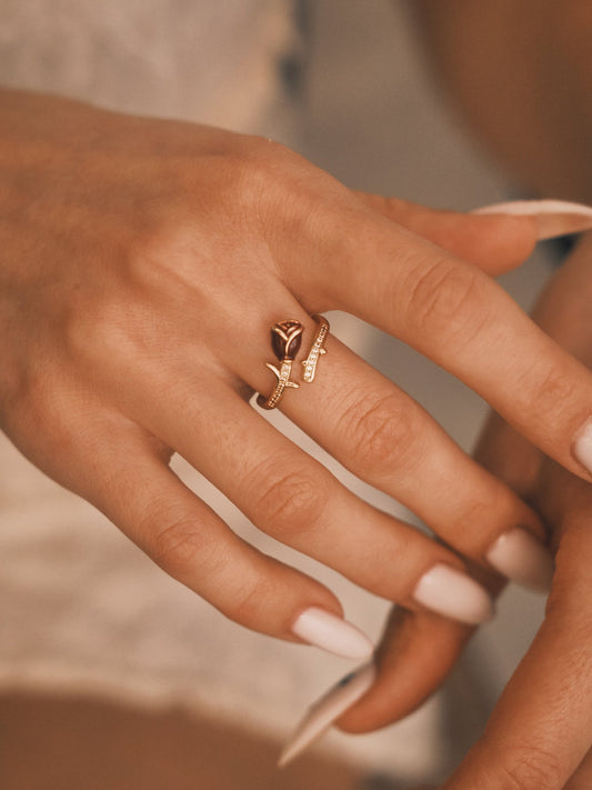 Каблучка Троянда Бордо з шипами, позолота + бордова смола, регульована З регулюванням - Kashimir.me Taton.shop