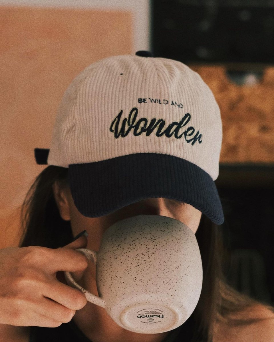 cap Кепка в стилі олдфешн «be wild and Wonder» 🧢 Темно Синчата - Kashket.me Taton.shop