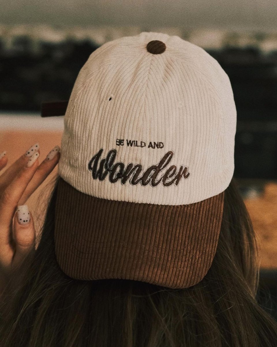 cap Кепка в стилі олдфешн «be wild and Wonder» 🧢 Карамельна - Kashket.me Taton.shop