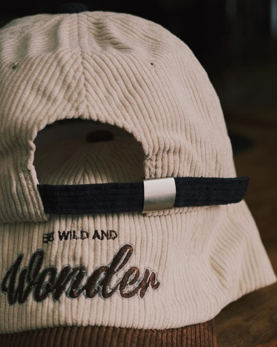 cap Кепка в стилі олдфешн «be wild and Wonder» 🧢 Темно Синчата - Kashket.me Taton.shop