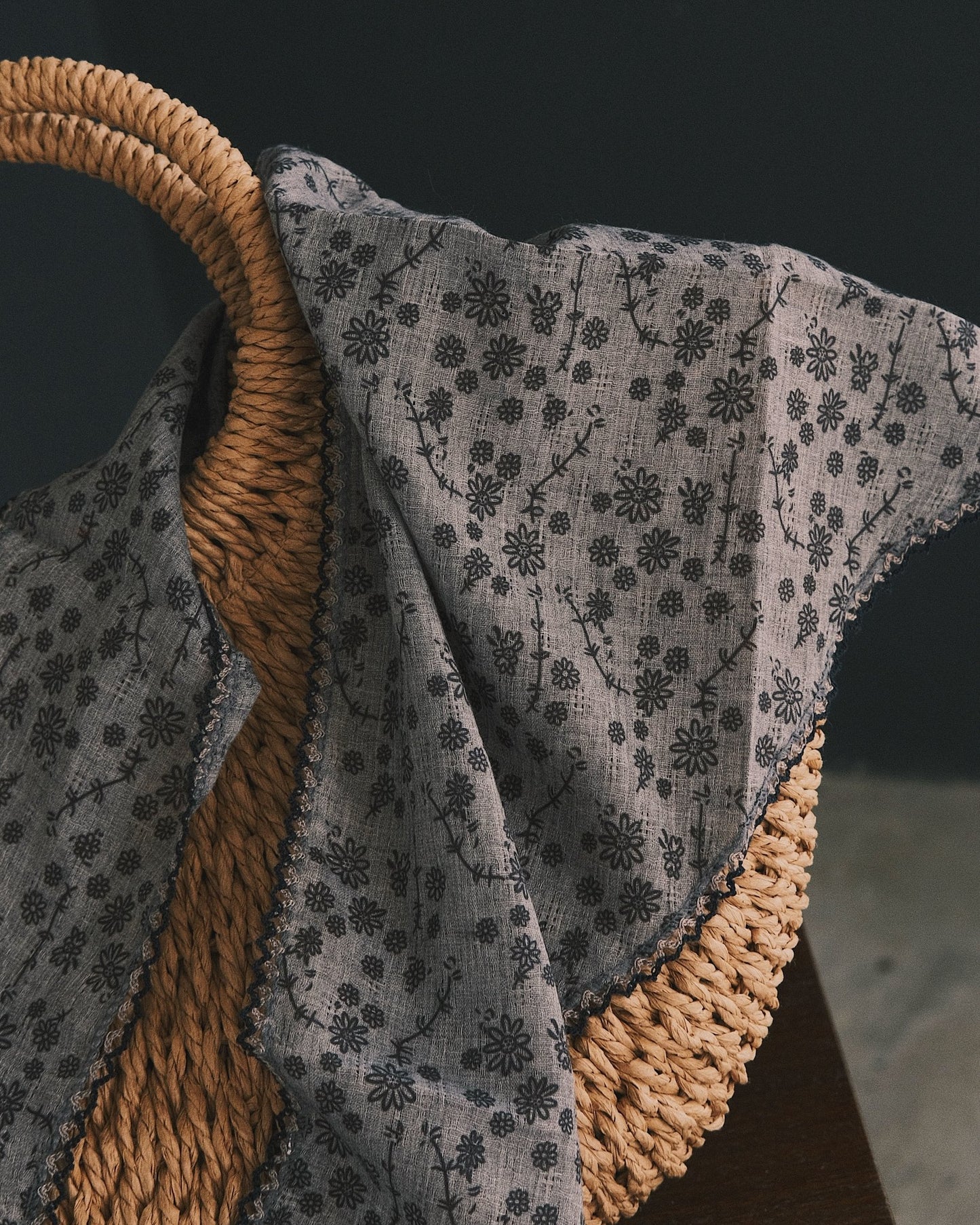 Хустка Хустка Квіткова Легкість Gray - Kashket.me Taton.shop