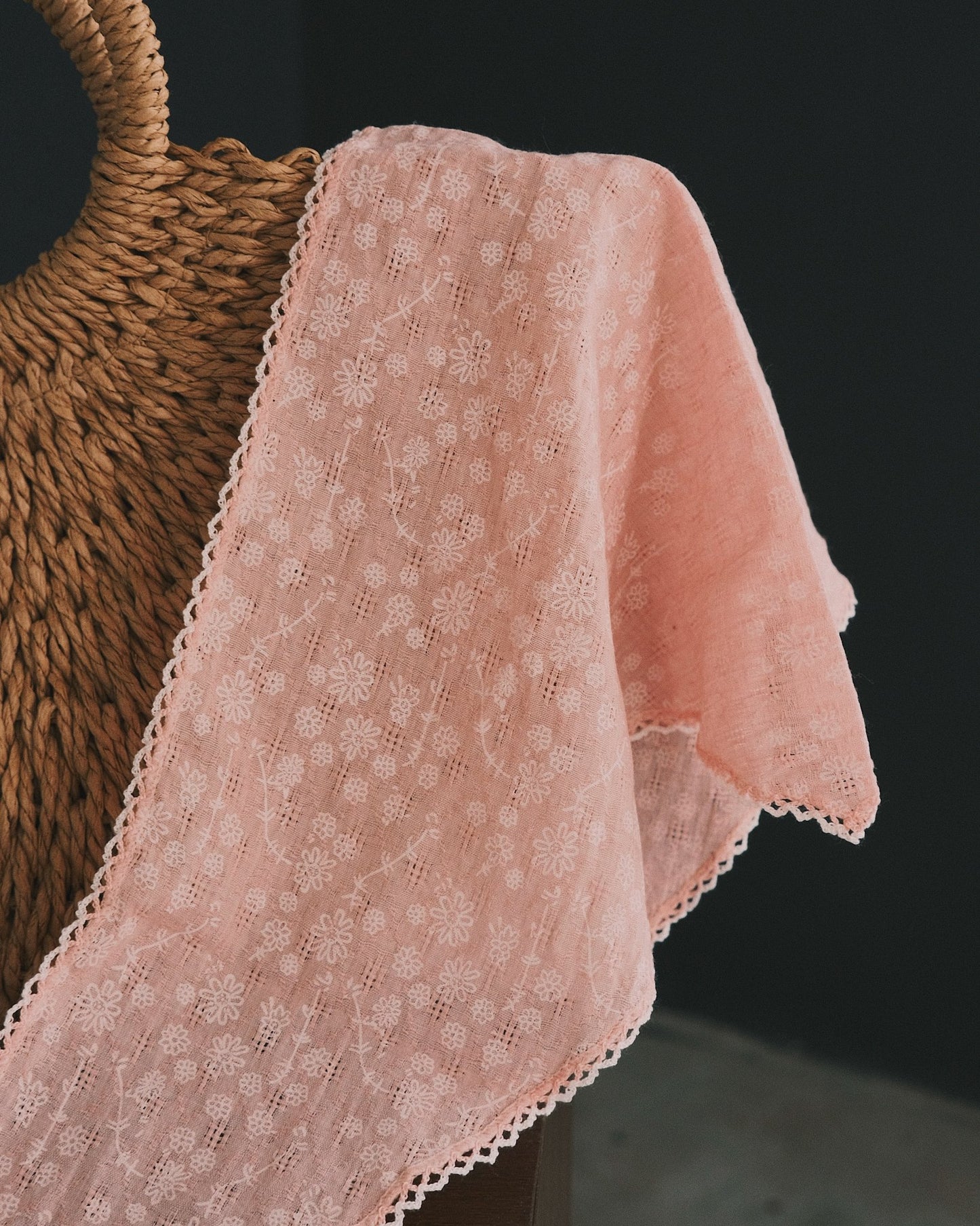 Хустка Хустка Квіткова Легкість Pink - Kashket.me Taton.shop