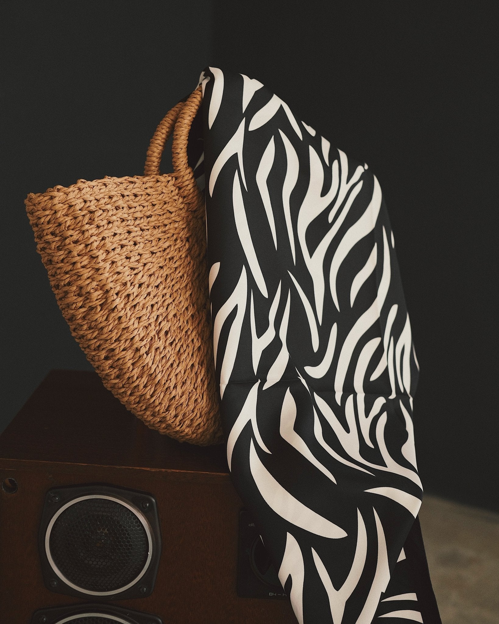 Хустка Шовкова хустка Zebra 90×90 сарж, 4 кольори Black - Kashket.me Taton.shop