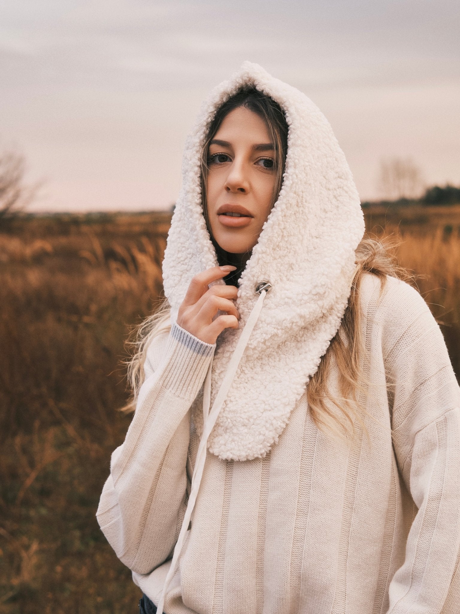 Шапка М’який зимовий капюшон - комір Капор зі штучного хутра White - Kashket.me Taton.shop