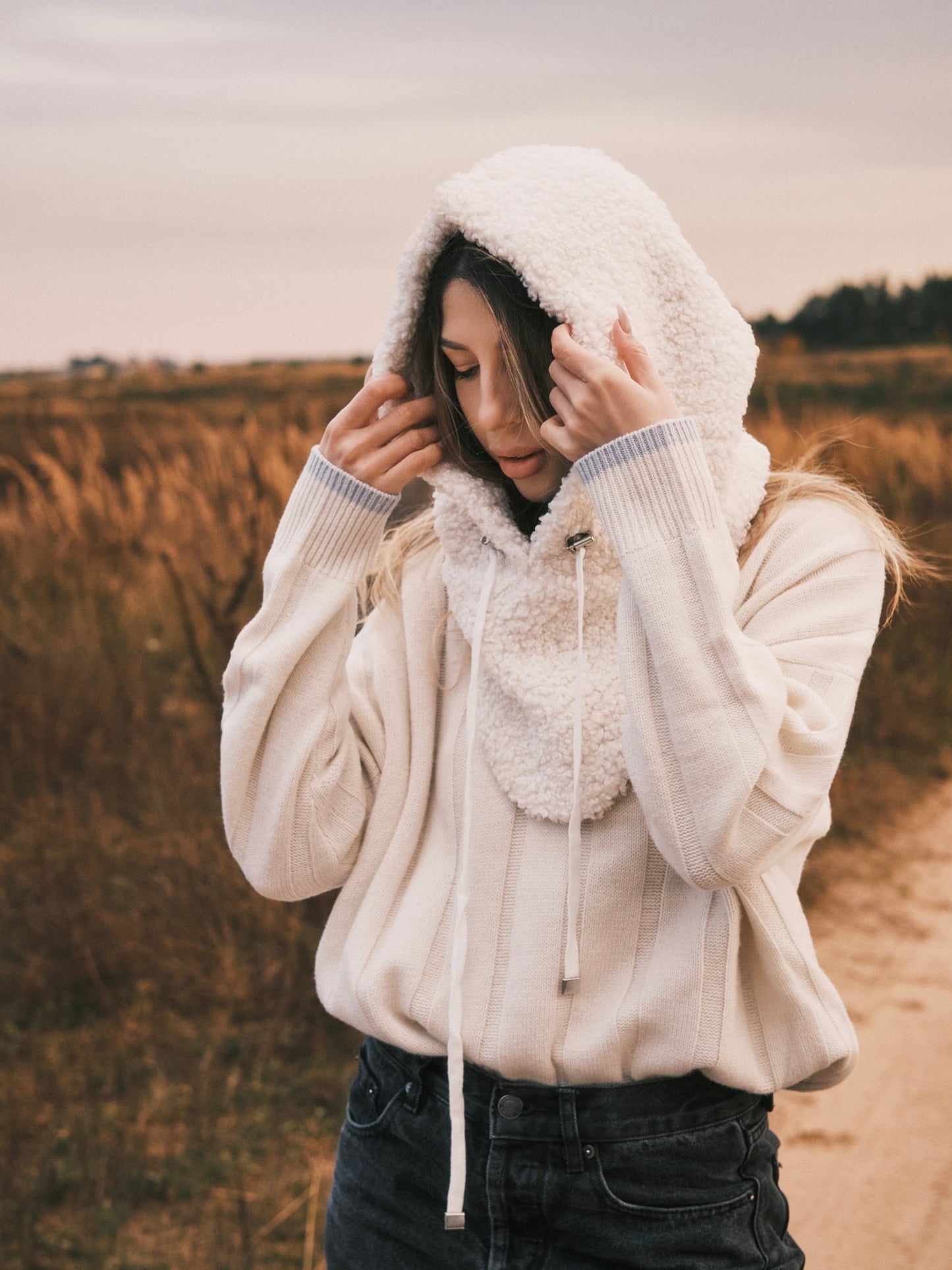 Шапка М’який зимовий капюшон - комір Капор зі штучного хутра White - Kashket.me Taton.shop