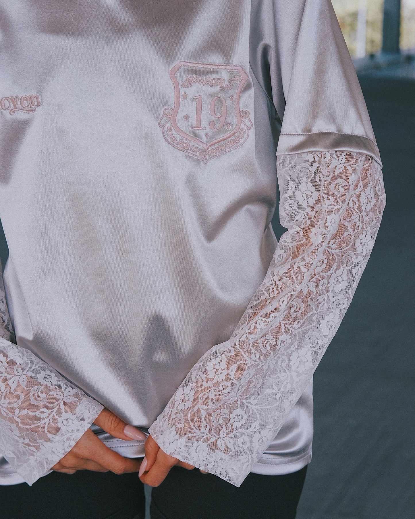 T-shirt Спортивна атласна футболка з мереживними рукавами S Silver - Tsupkyi (Цупкий) Taton.shop
