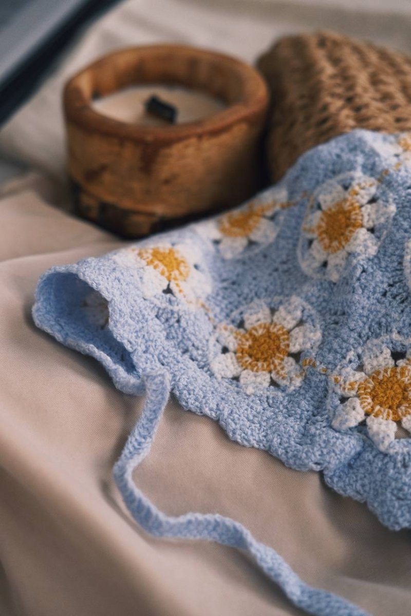 Хустка Вʼязана косинка Блакитна з квітами - Kashket.me Taton.shop